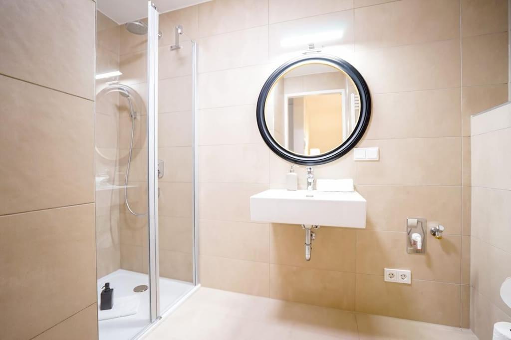 Executive Suite W/ Rooftop Pool Wina Bagian luar foto